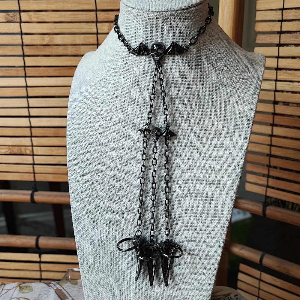 Dolls Kill Gunmetal Slave Bracelet Adjustable Rings Fingernail Claws Gothic NEW - Picture 9 of 10